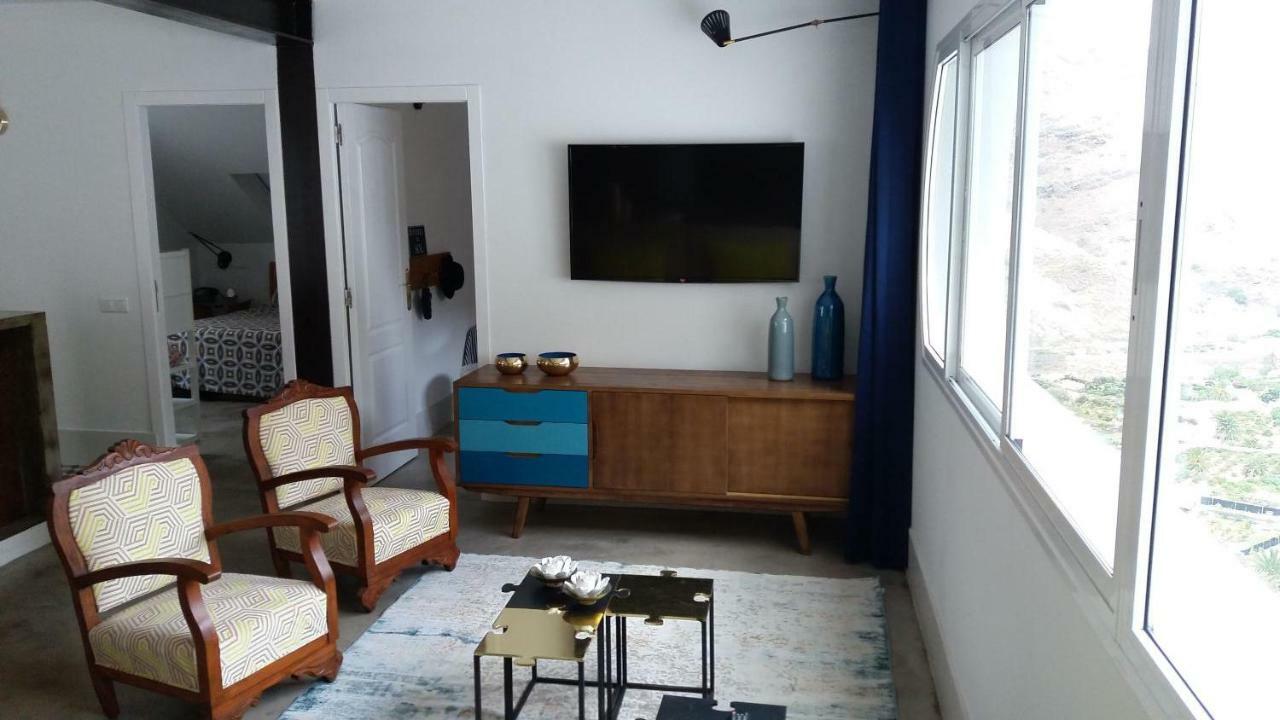 הוילה אגאטה Vilna House With Private Pool, Jacuzzi And Garden -Optional Pool And Jacuzzi Heating מראה חיצוני תמונה